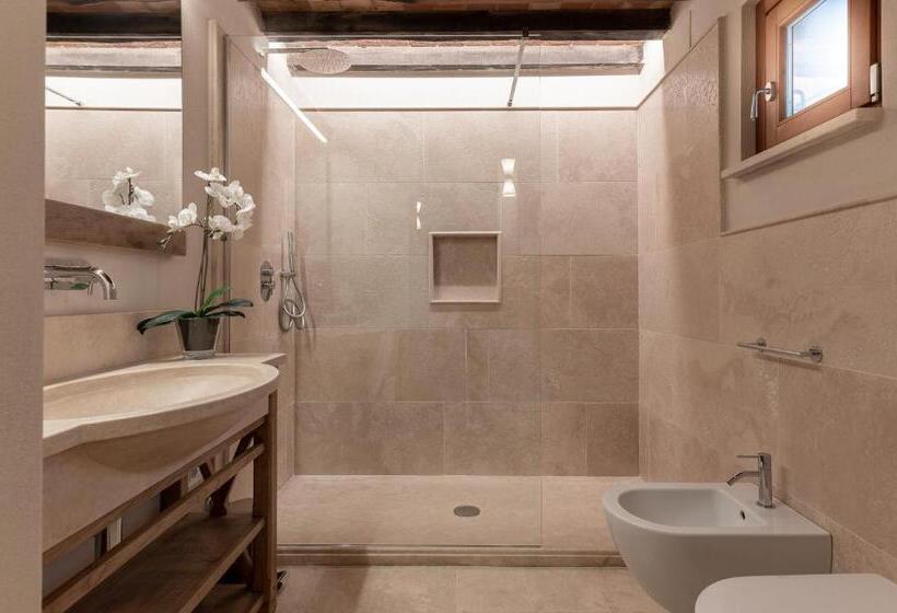 آپارتمان 2 خوابه, Relais Lungagnola