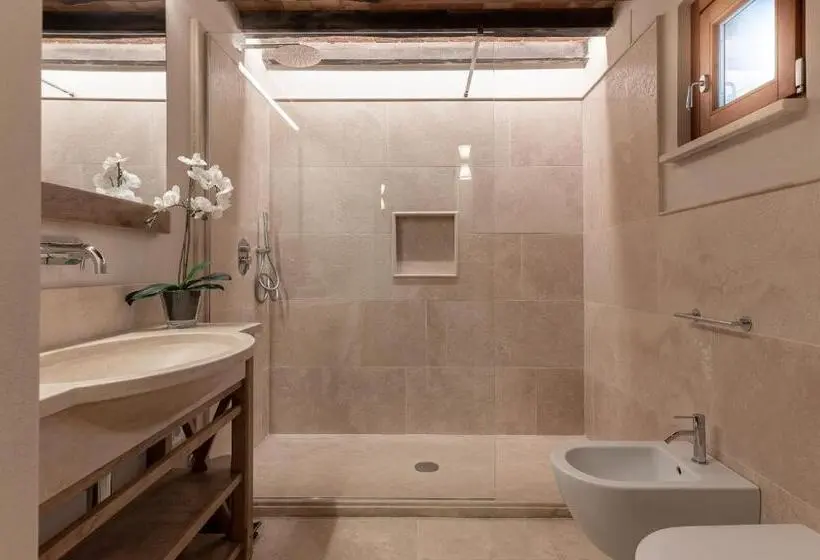 ２ベッドルームアパートメント, Relais Lungagnola