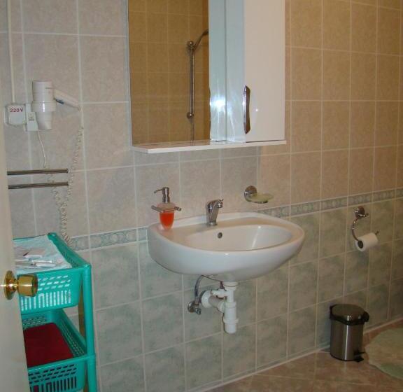 스위트, Guest House Uzhgorod