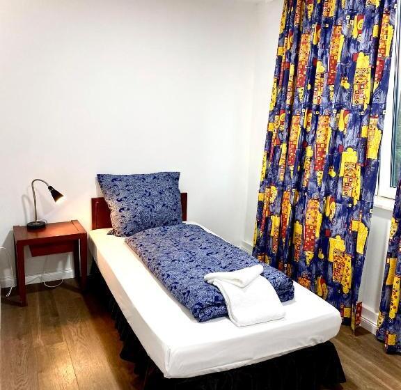 标准单人间, Hamburg Inn