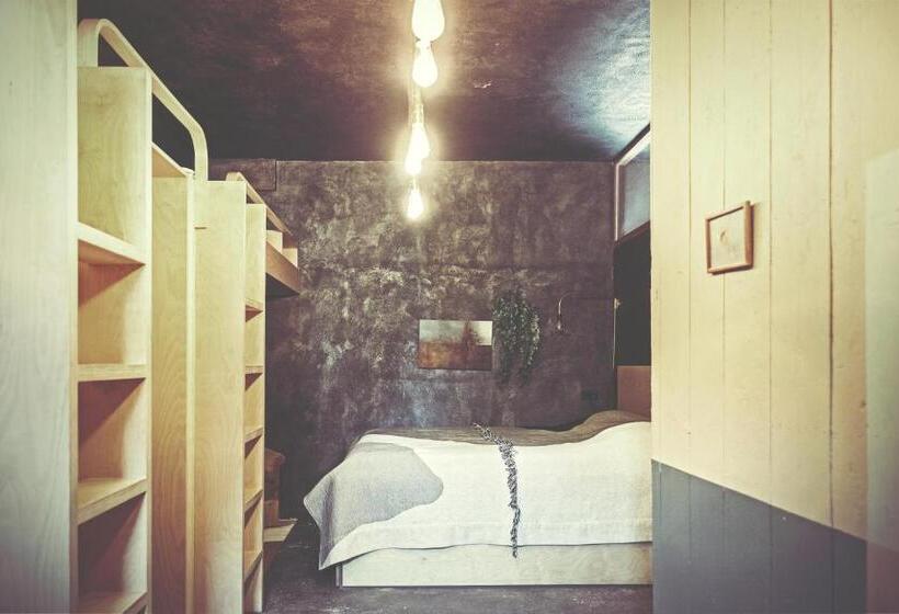 スタンダードルーム, La Petite Fabriek