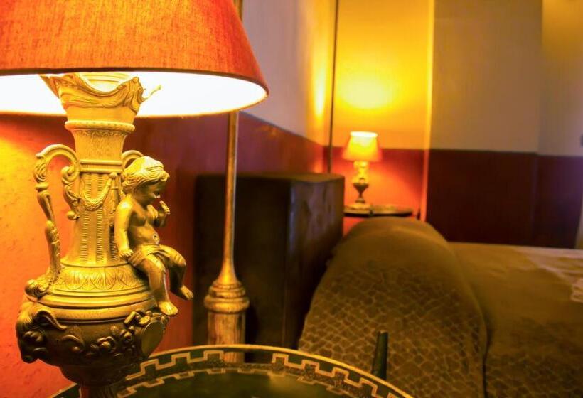 חדק דלוקס עם ג'קוזי, Maison Louis