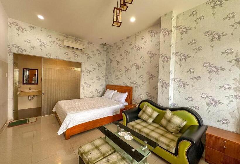 اتاق خانوادگی, Phu Hai