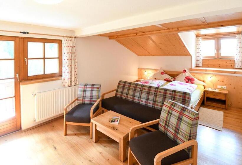 带2个卧室的公寓, Strickhof