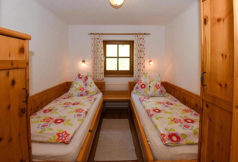 带3个卧室的公寓, Strickhof