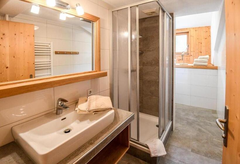 带3个卧室的公寓, Strickhof