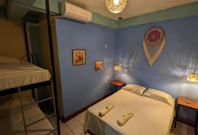 اتاق خانوادگی, Kawoq Hostel