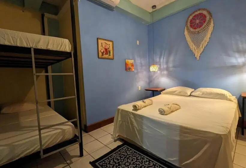 اتاق خانوادگی, Kawoq Hostel