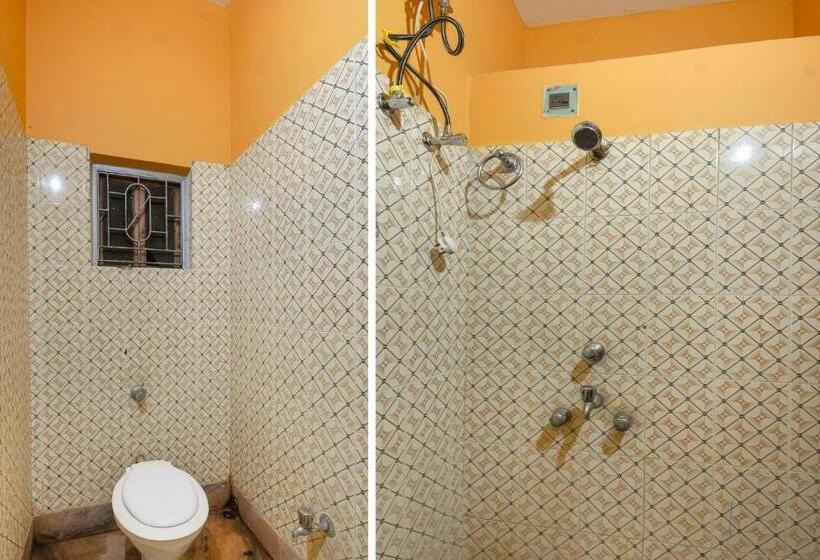 חדר קלאסי לשלושה, Oyo Flagship Hotel Gour