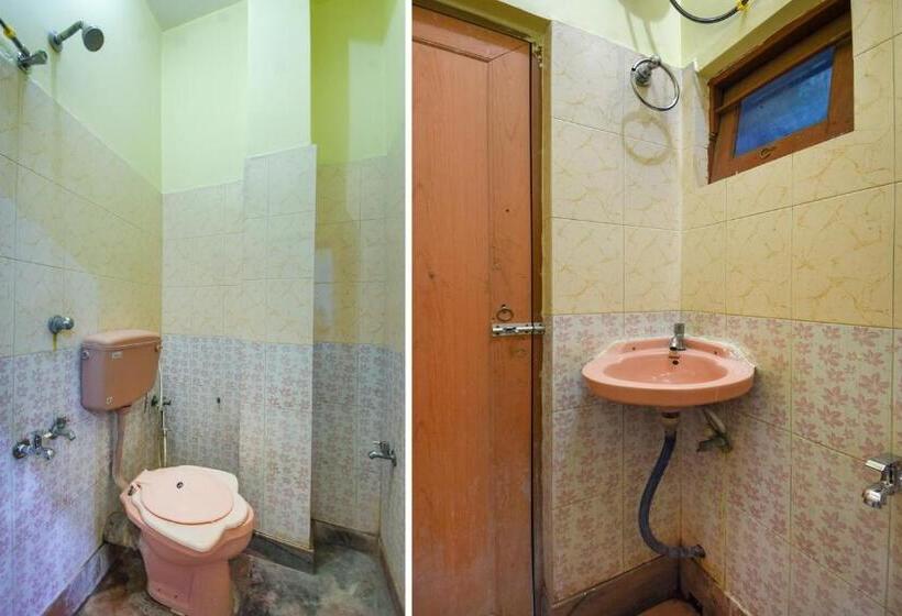 חדר קלאסי לשלושה, Oyo Flagship Hotel Gour