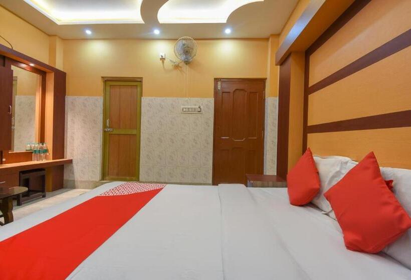 Трехместный Номер Классика, Oyo Flagship Hotel Gour