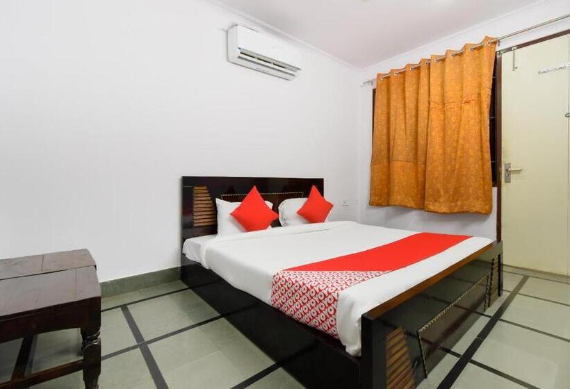 トリプルクラシックルーム, Oyo Flagship Hotel Sawraj Regency