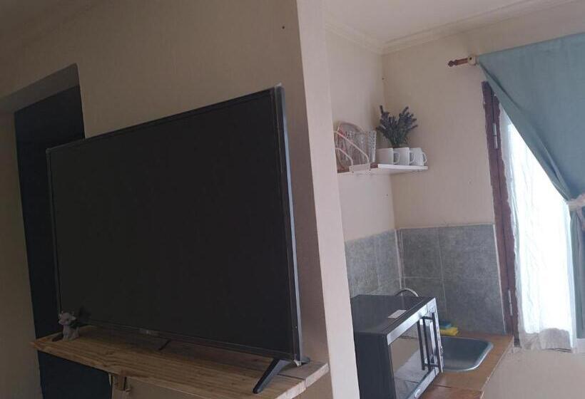 Standard Triple Room, Casa Nimes