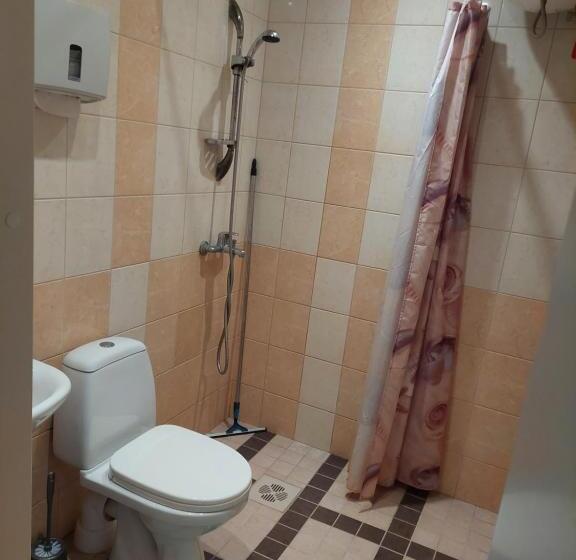 اتاق استاندارد چهار تخته, Püha Guesthouse
