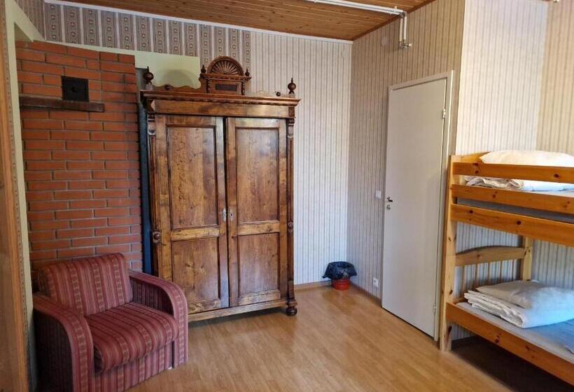 اتاق استاندارد چهار تخته, Püha Guesthouse