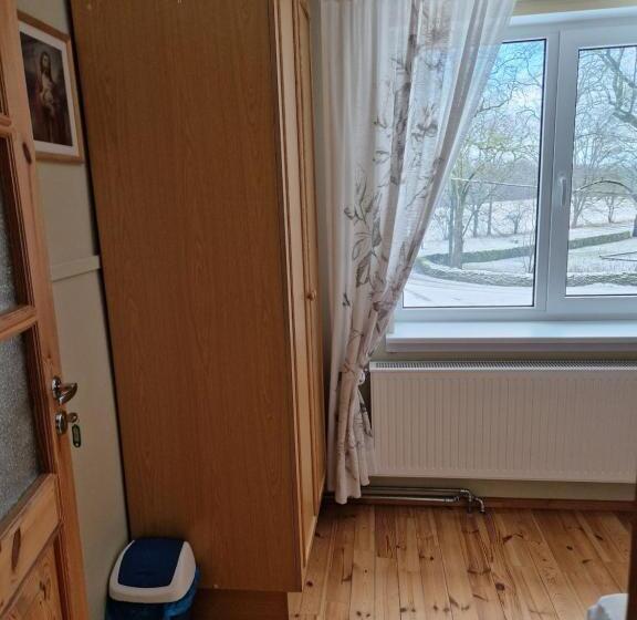 اتاق عادی یک تخته, Püha Guesthouse