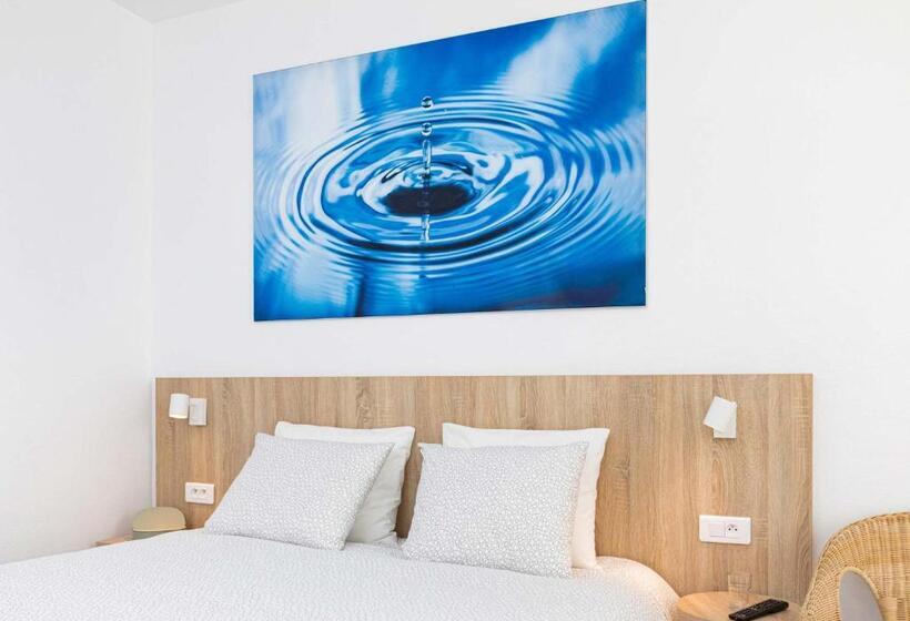 침실 1개 아파트, Un Air De Famille