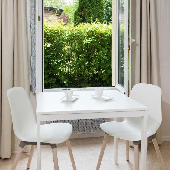 1베드룸 아파트 1층, Un Air De Famille