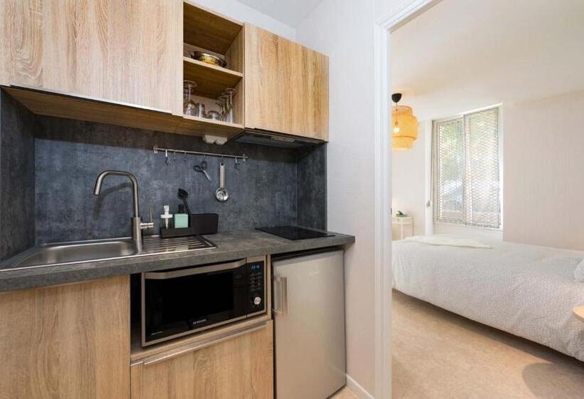 침실 1개 테라스 아파트, Un Air De Famille