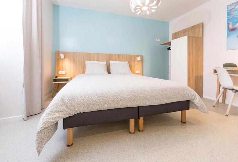 스탠다드 룸, Un Air De Famille