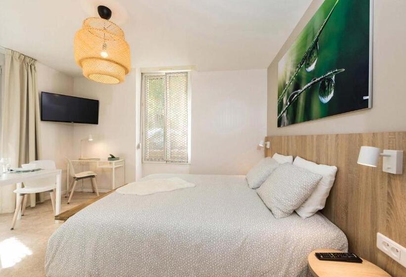 침실 1개 테라스 아파트, Un Air De Famille