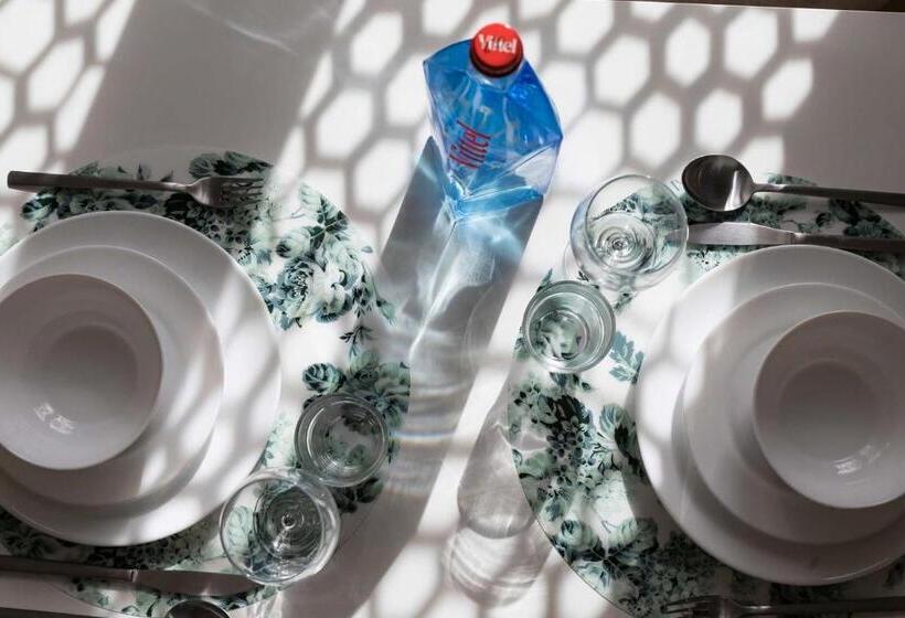 침실 1개 테라스 아파트, Un Air De Famille