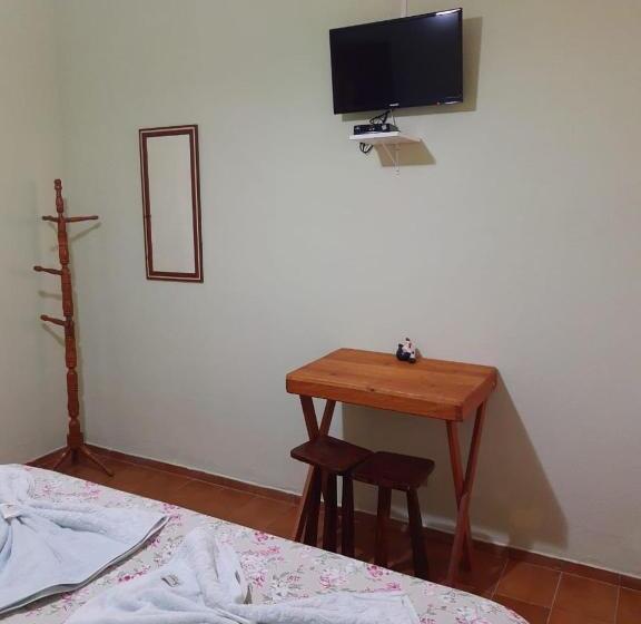 חדר סטנדרט לארבעה, Pousada Dona Esmeralda