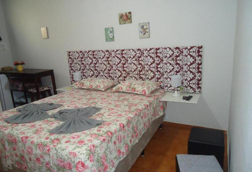 חדר סופריור לארבעה, Pousada Dona Esmeralda