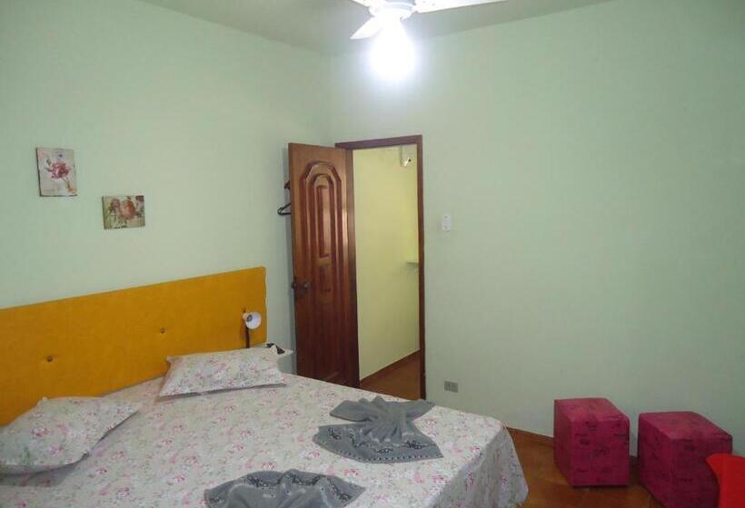 חדר אקונומי לארבעה, Pousada Dona Esmeralda