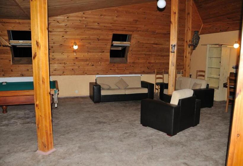 اتاق خانوادگی با سرویس بهداشتی مشترک, Strenči Guesthouse