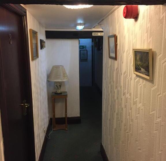 Standardrum, The Unicorn, Ambleside