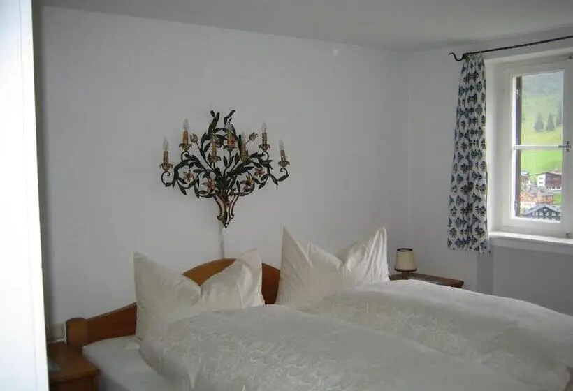 اتاق استاندارد, Haus Dr. Küng