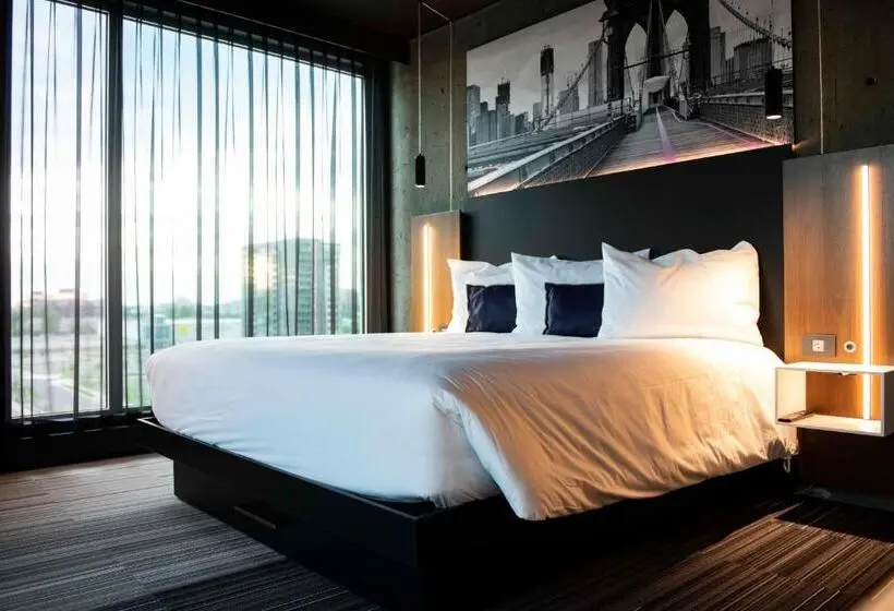 キングサイズベッドのスイートルーム, Grand Hotel Times Levis