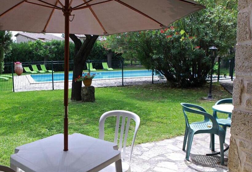 带1个卧室带泳池的公寓, Auberge De La Tour  Appartements