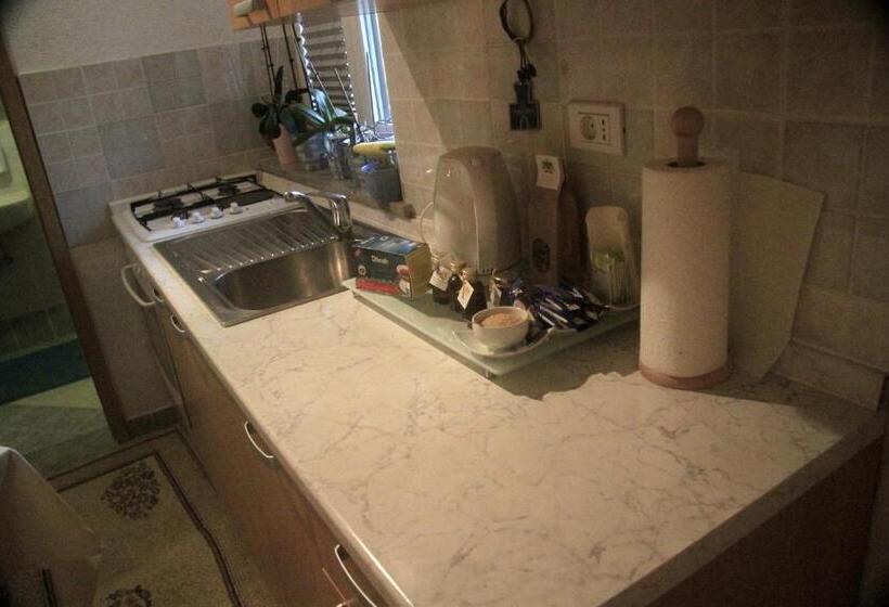 استودیو خانوادگی, Farm Stay Domačija Butul