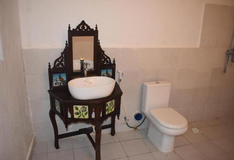 豪华房间, Riverman