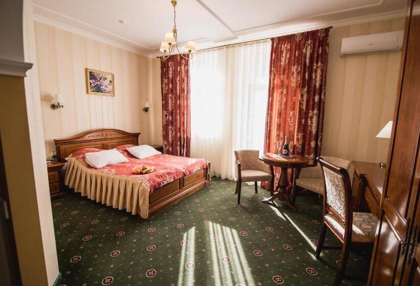 سوییت جونیور, Sofia