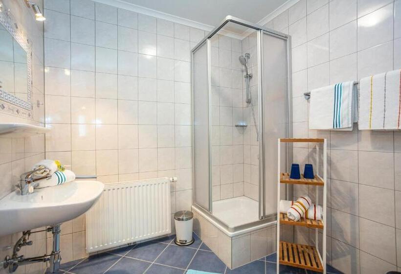 带2个卧室的公寓, Unterbiberghof