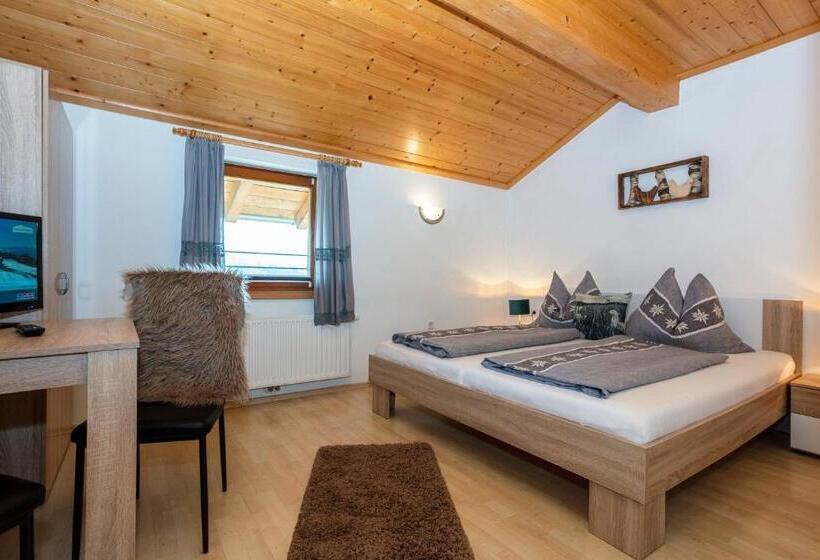 带2个卧室的公寓, Unterbiberghof