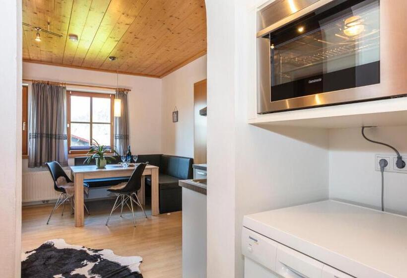 带2个卧室的公寓, Unterbiberghof