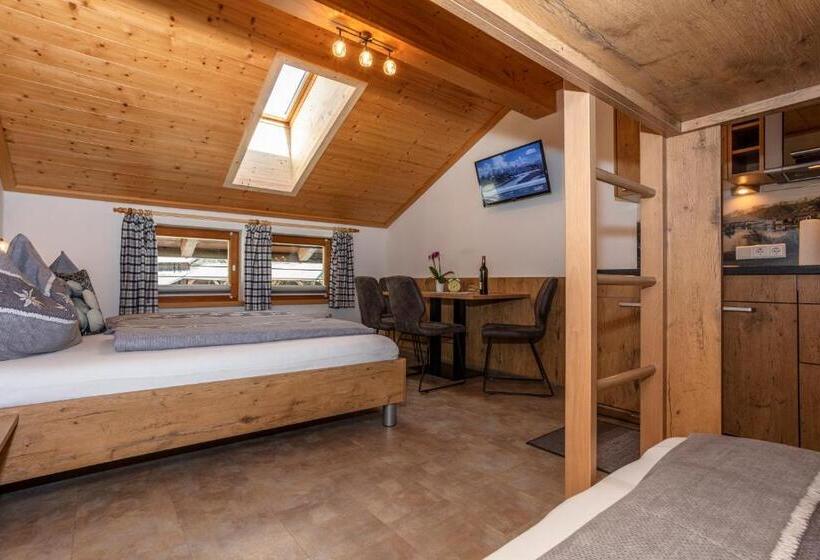 家庭工作室, Unterbiberghof