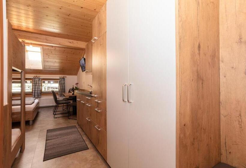 家庭工作室, Unterbiberghof