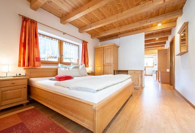 ファミリールーム, Unterhof