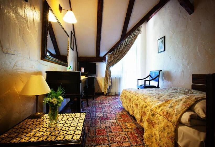 基本间, Vezha Vedmezha