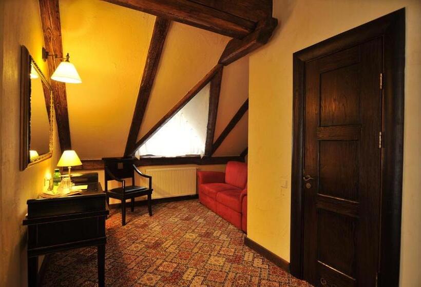 高级大房间, Vezha Vedmezha