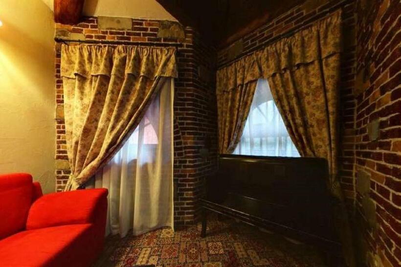 套房, Vezha Vedmezha