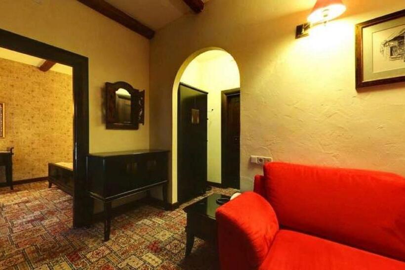 套房, Vezha Vedmezha