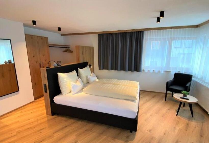 Апартаменты 1 Спальня, Garni Binta