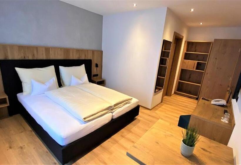 Номер Deluxe с Балконом, Garni Binta