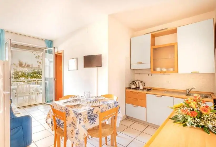 Huoneisto 1 Makuuhuone Pohjakerros, Residence Brezza Di Mare